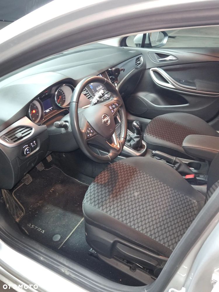 Opel Astra - 2