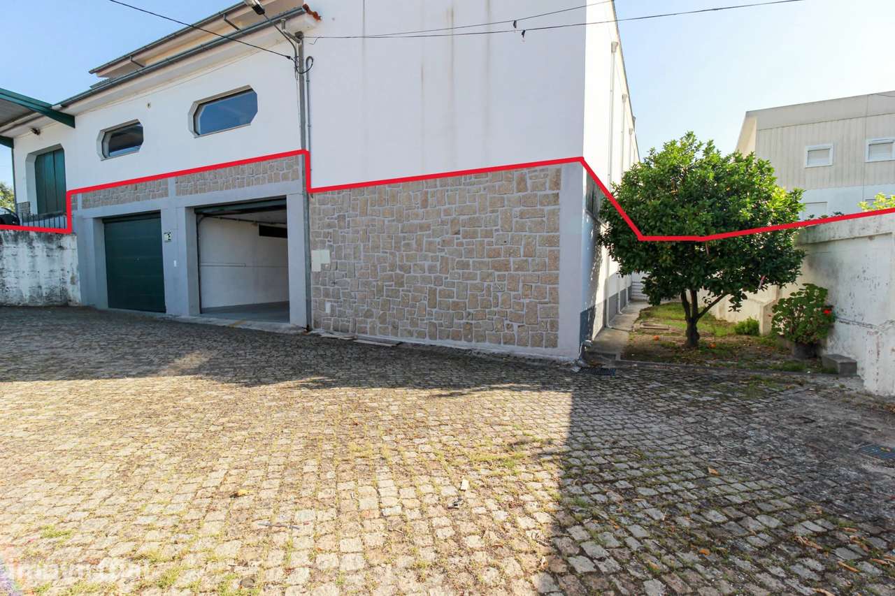 Garagem Complementar a com Potencial Único de Expansão Empresarial - Grande imagem: 4/6