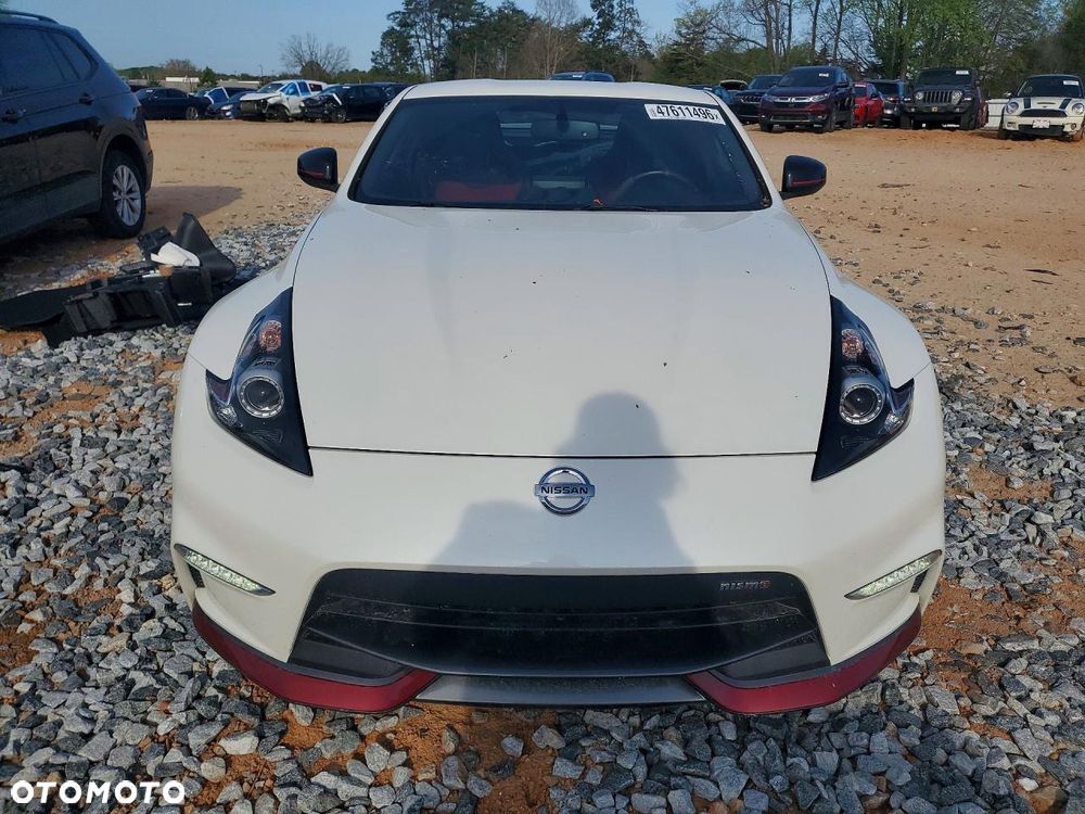 Nissan 370 Z - 6