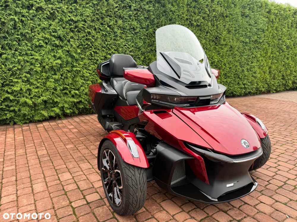 Can-Am Spyder - 2
