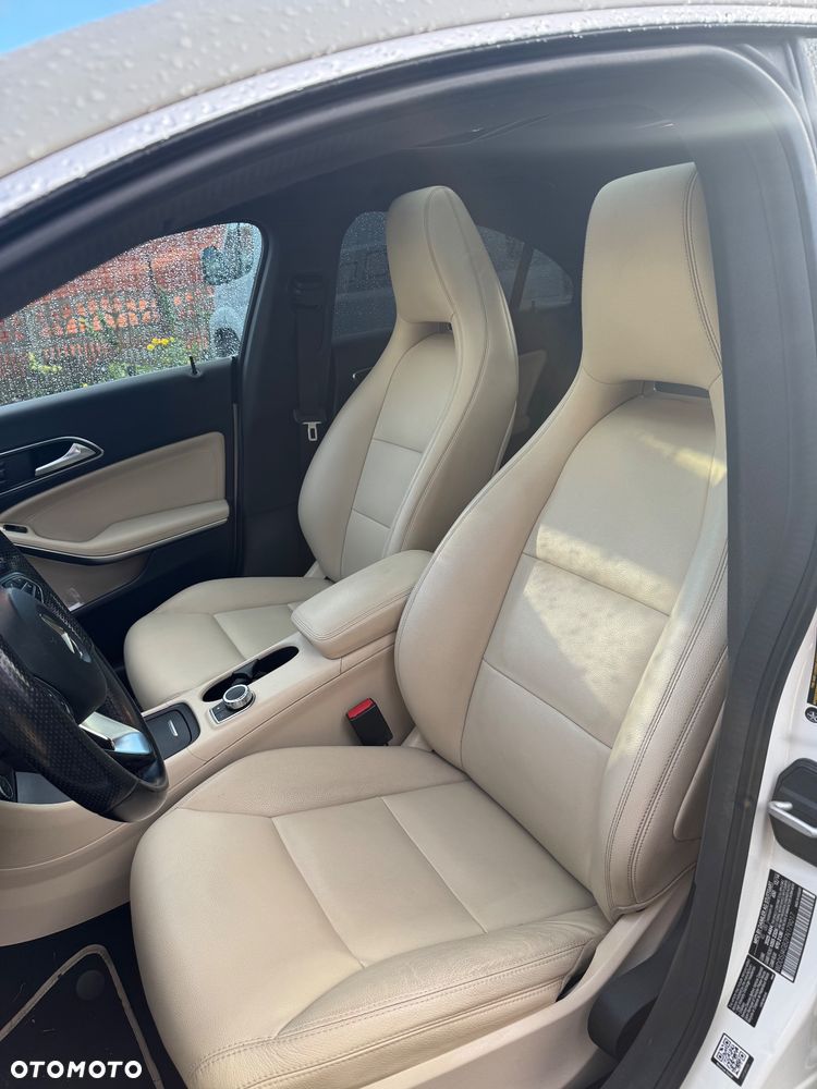 Mercedes-Benz CLA 250 Sport 7G-DCT - 12