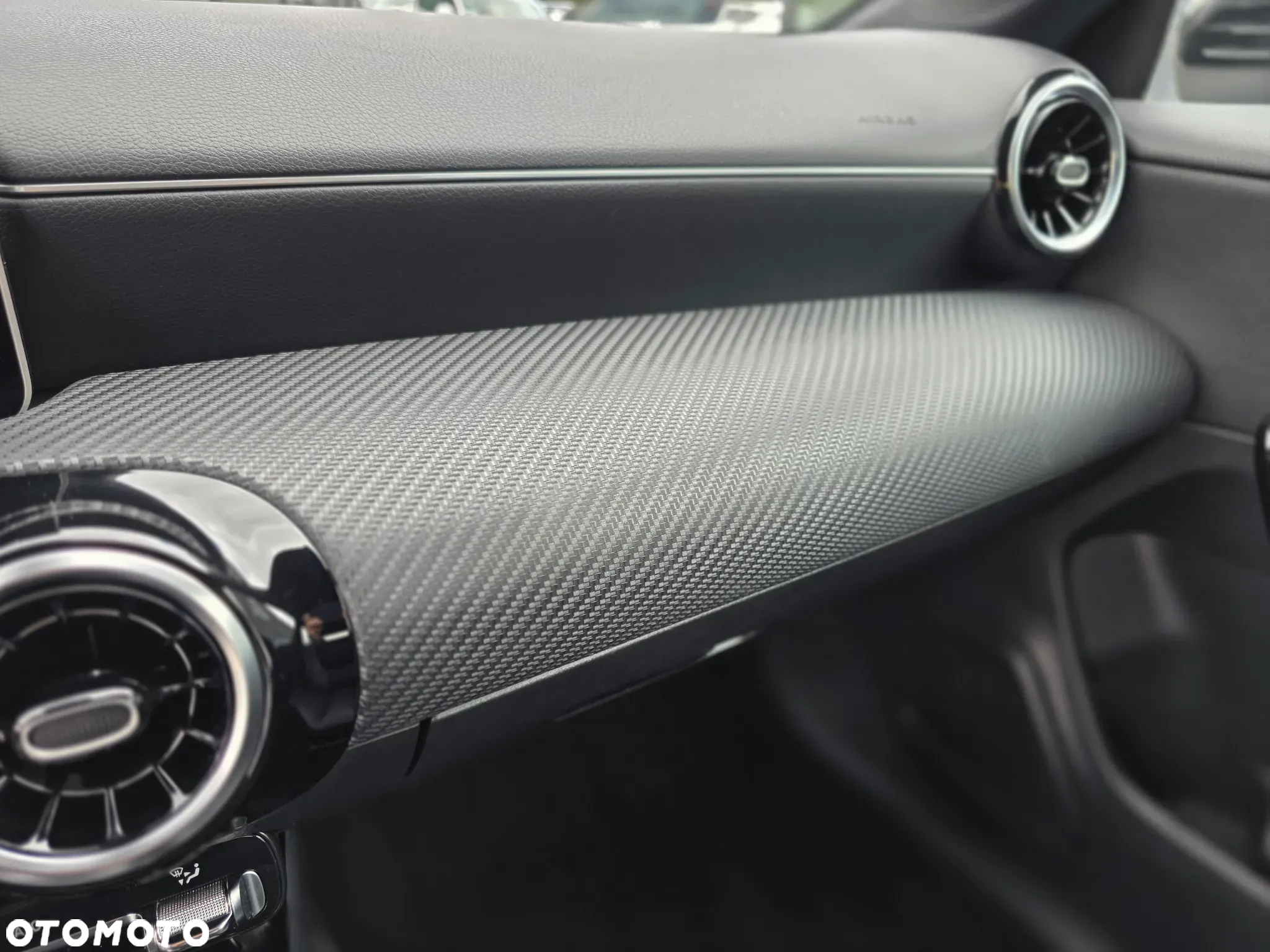 Mercedes-Benz CLA 200 AMG Line 7G-DCT - 24