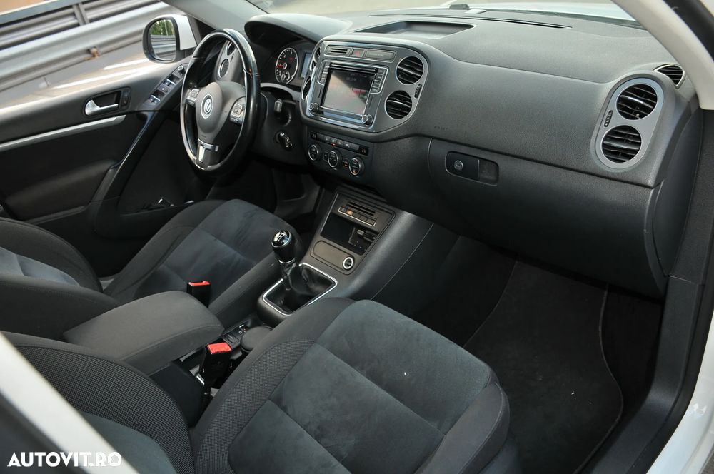 Volkswagen Tiguan 2.0 TDI SCR 4MOTION BlueMotion Technology Highline - 11