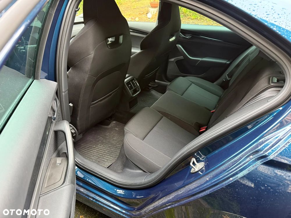 Skoda Octavia 2.0 TSI 4x4 Sportline DSG - 19