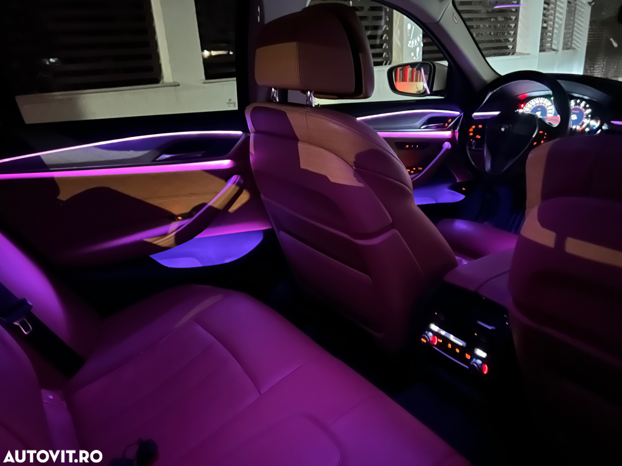 BMW Seria 5 520d AT - 36
