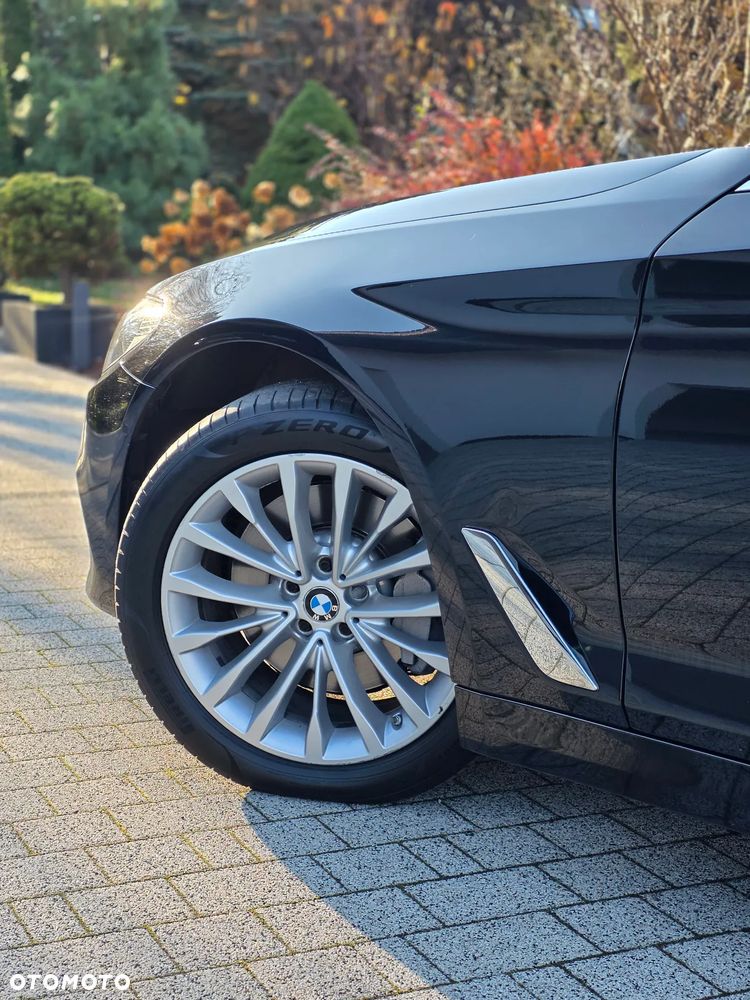 BMW Seria 5 530i xDrive Luxury Line sport - 4