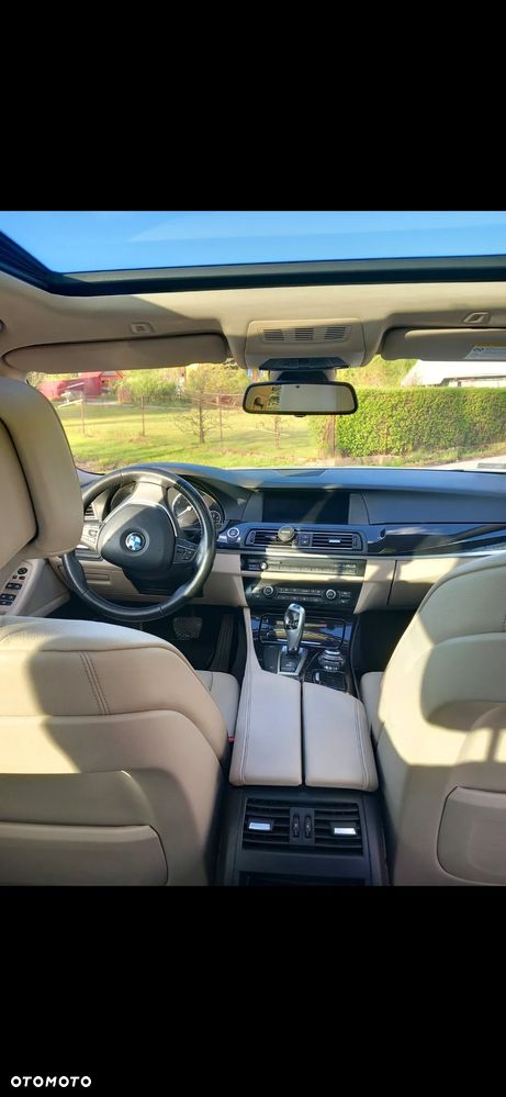 BMW Seria 5 523i - 2