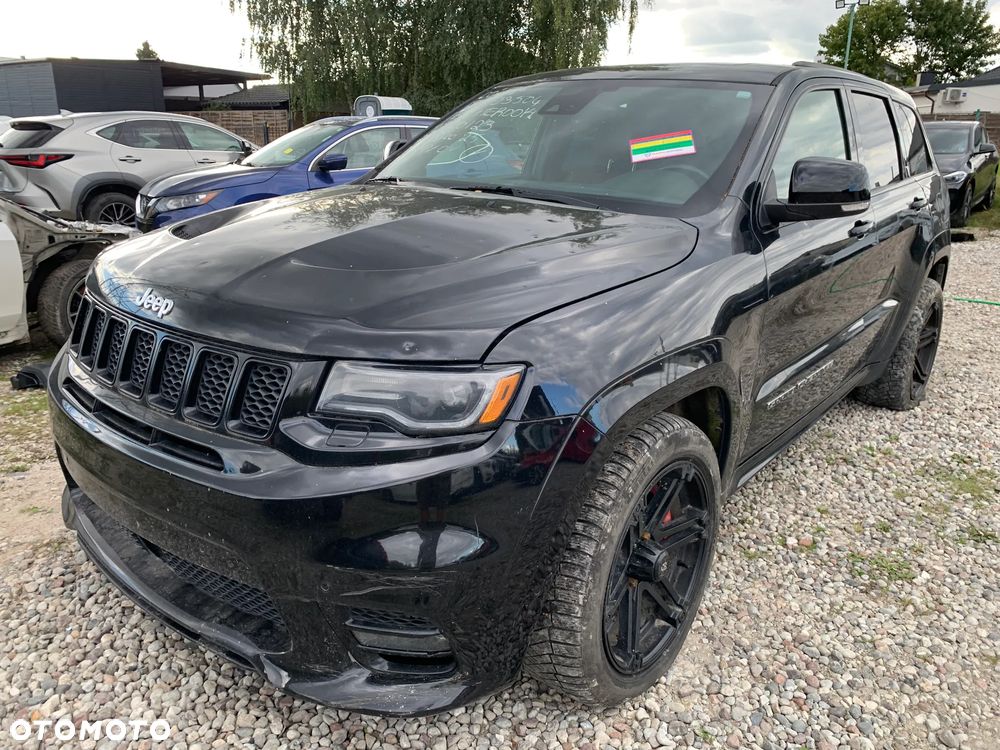 Jeep Grand Cherokee SRT - 2
