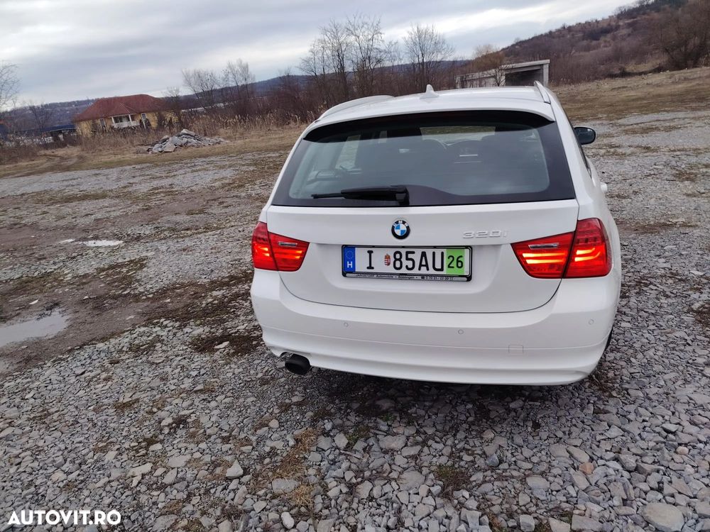 BMW Seria 3 320i Aut. Edition Exclusive - 4