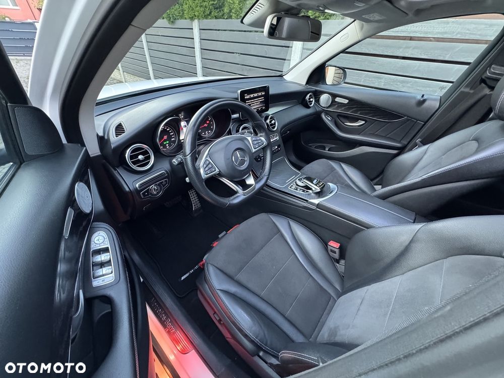 Mercedes-Benz GLC 250 4Matic 9G-TRONIC AMG Line - 16
