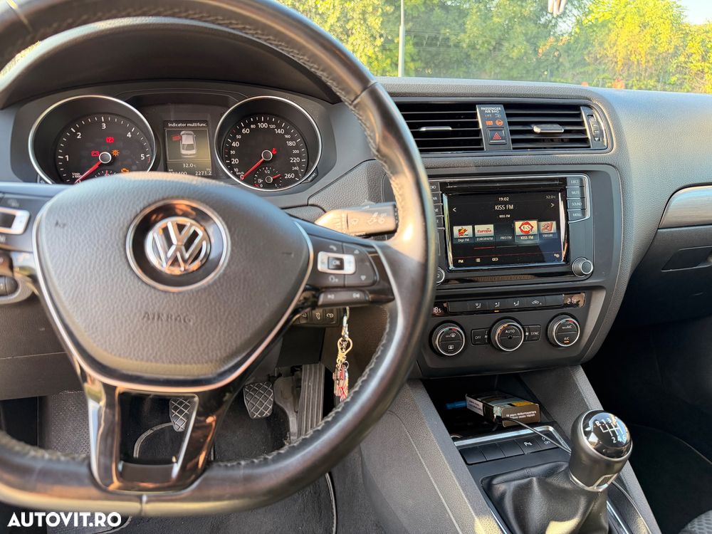 Volkswagen Jetta 2.0 TDI DPF Trendline - 7