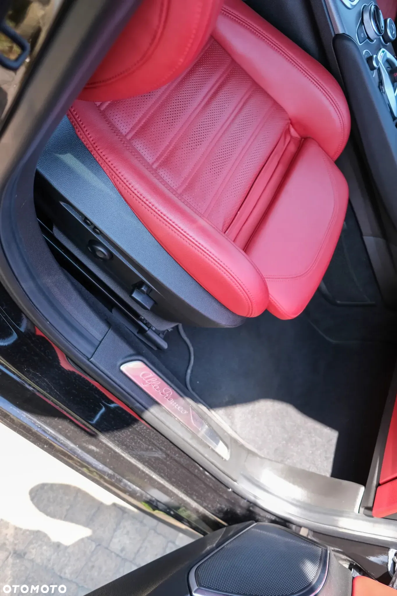 Alfa Romeo Giulia 2.0 Turbo 16V AT8 Veloce Ti - 9