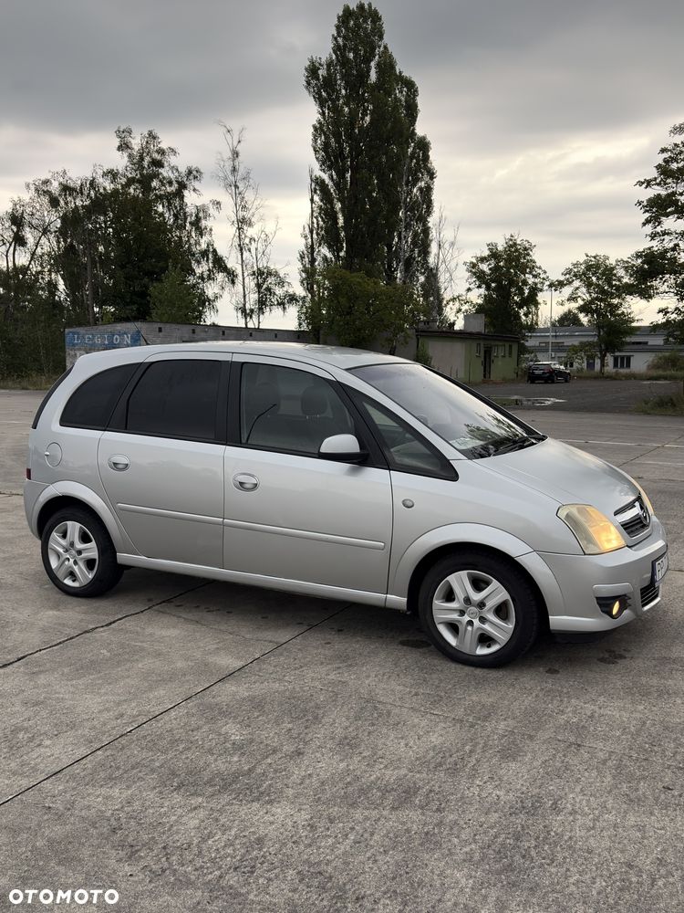 Opel Meriva 1.6 Cosmo - 4