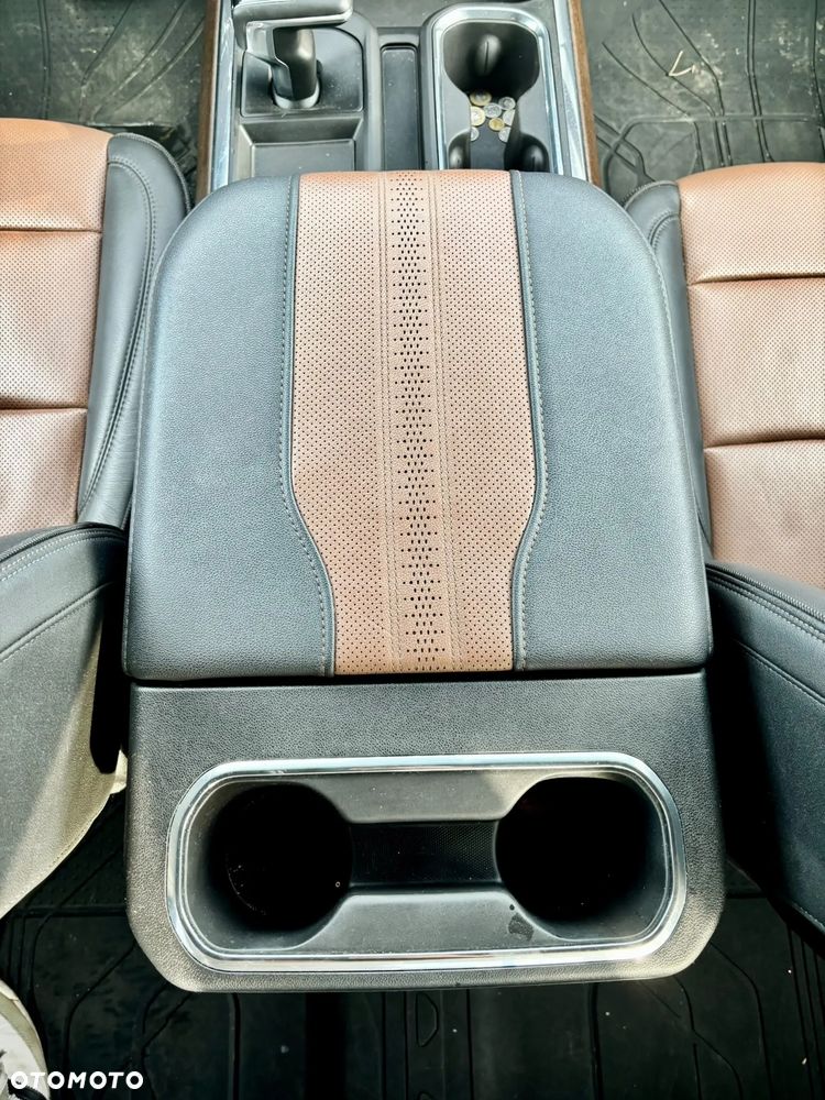 Chevrolet Silverado - 11