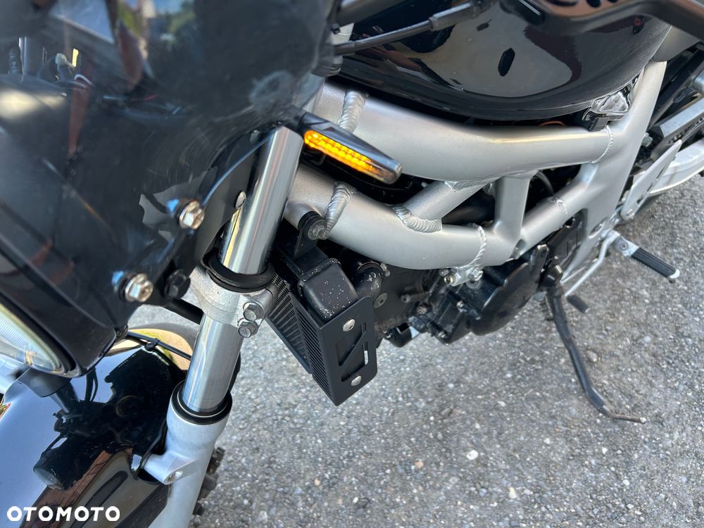 Suzuki SV - 16