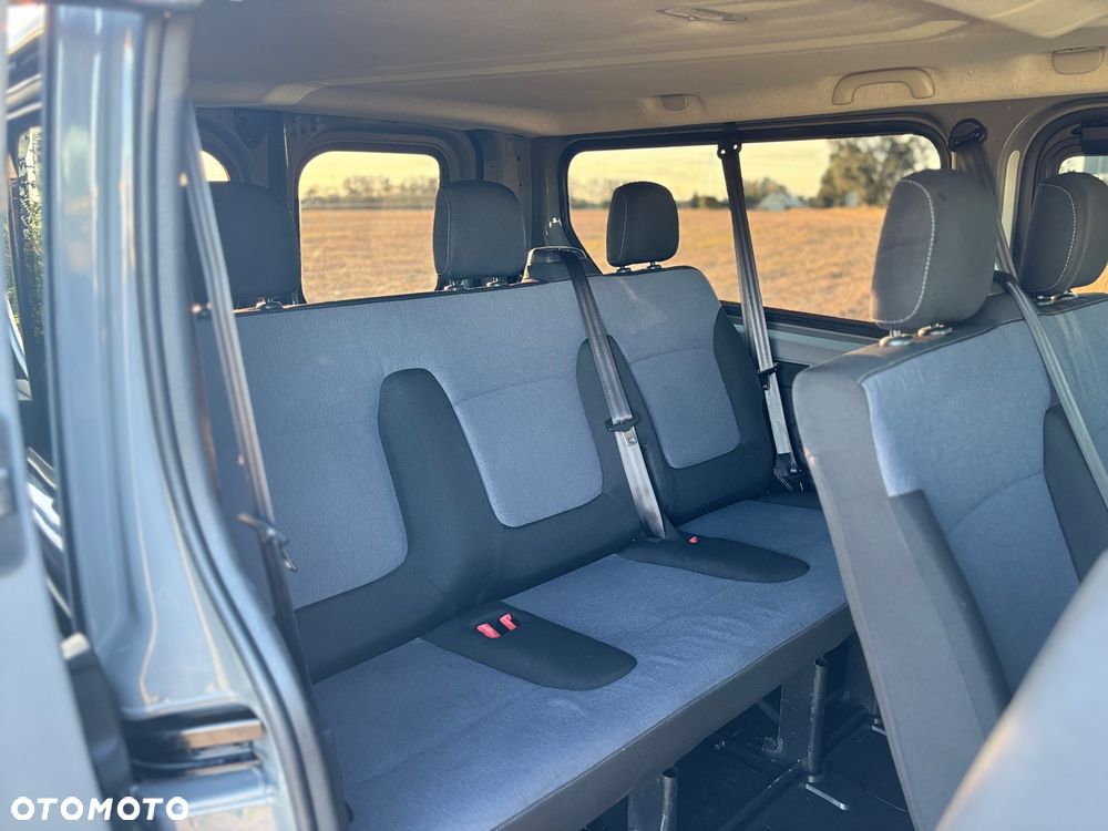 Opel Vivaro - 25