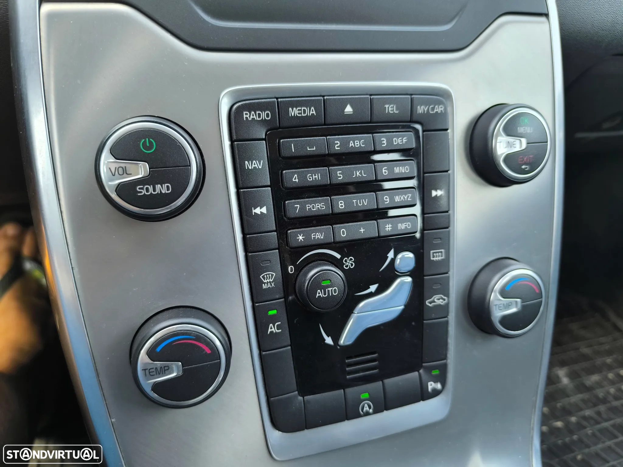 Volvo XC 70 2.0 D4 Summum - 22