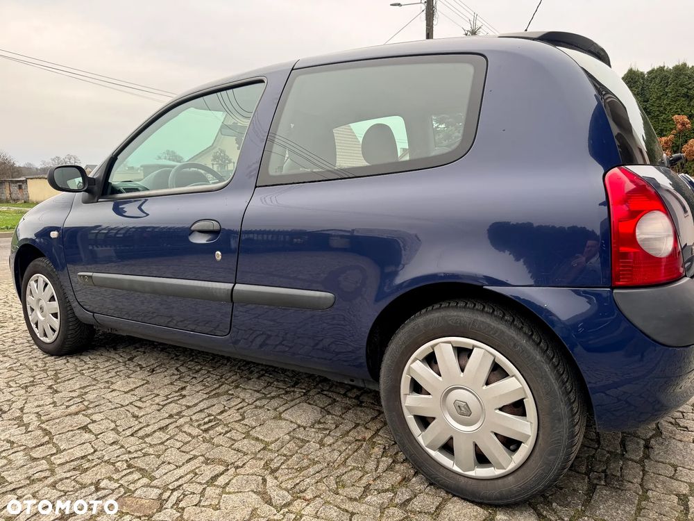 Renault Clio - 10