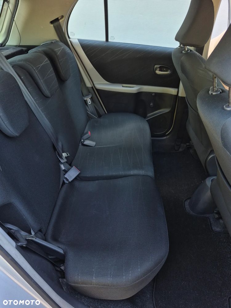 Toyota Yaris - 8