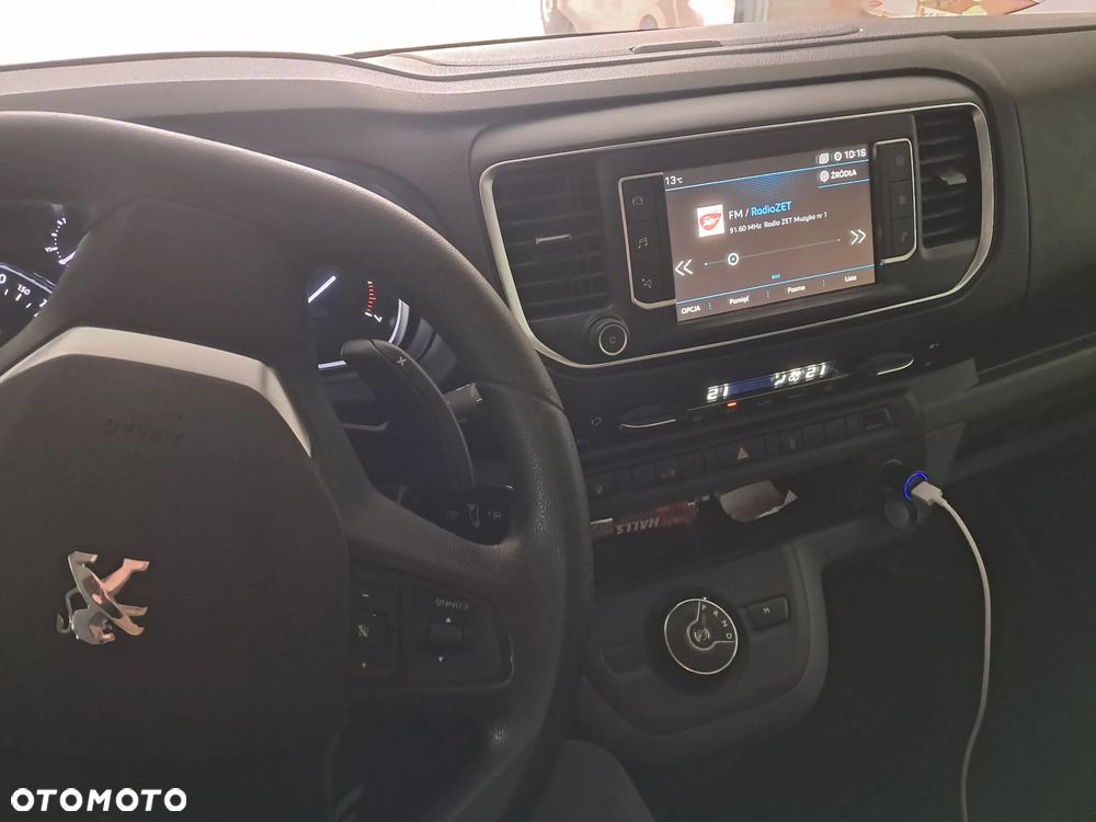 Peugeot Expert - 8