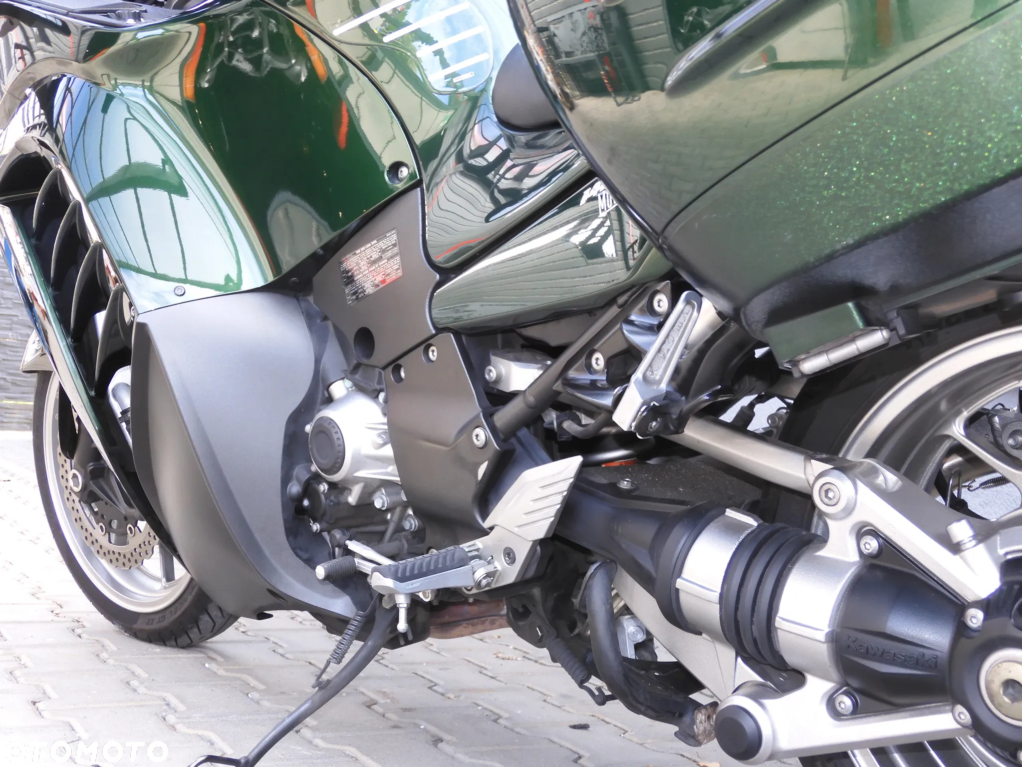 Kawasaki GTR - 26