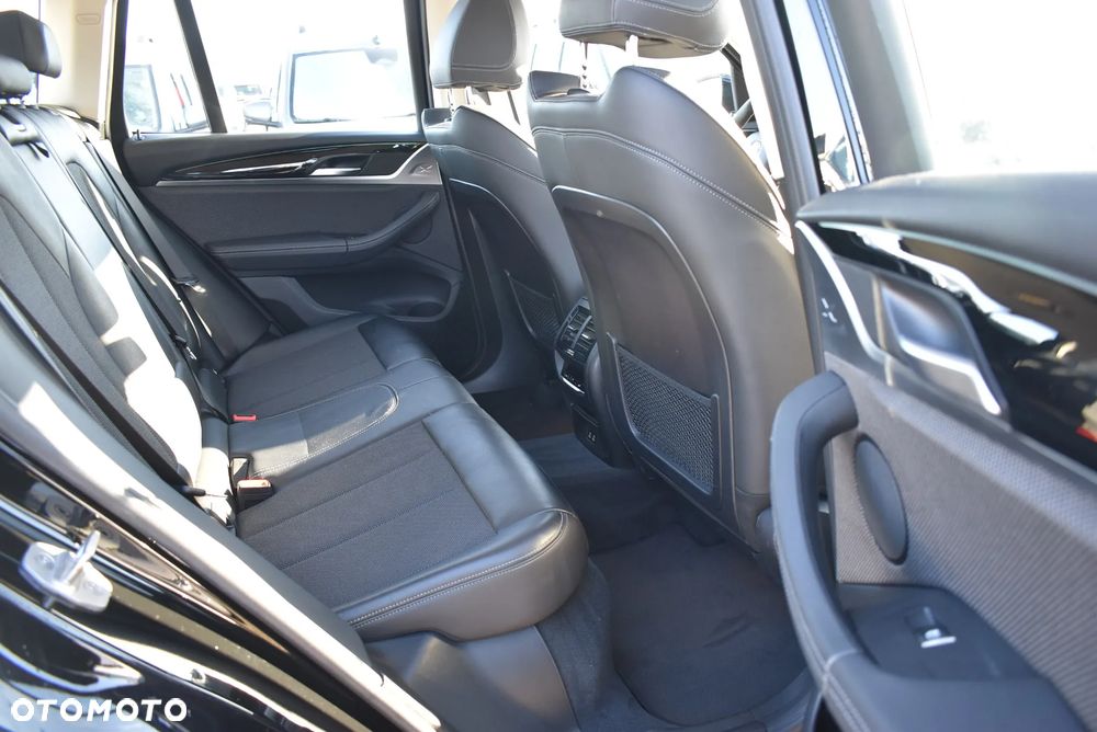 BMW X3 xDrive20d MHEV xLine - 16