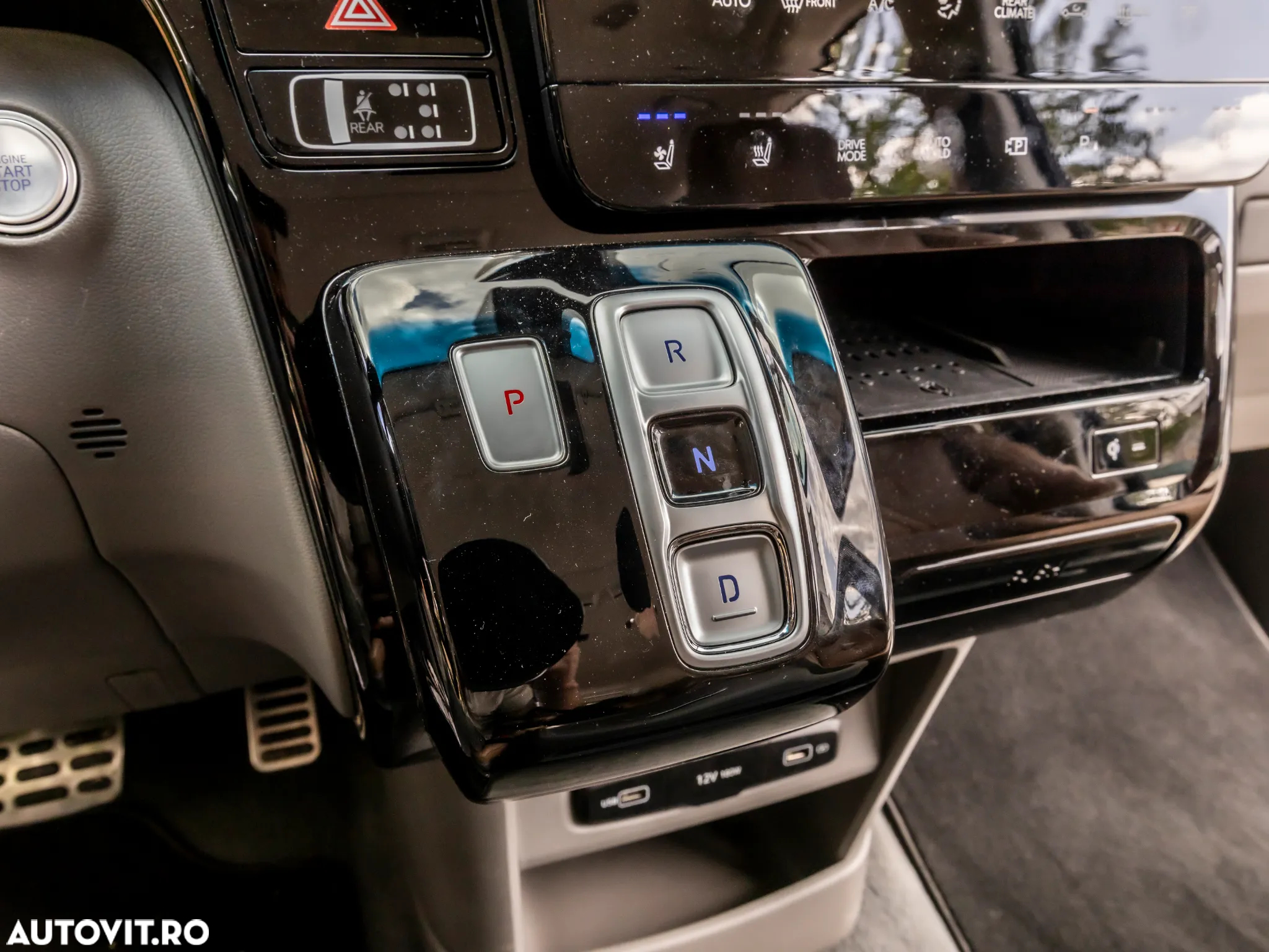 Hyundai Staria 2.2 CRDi Allrad Signature - 23