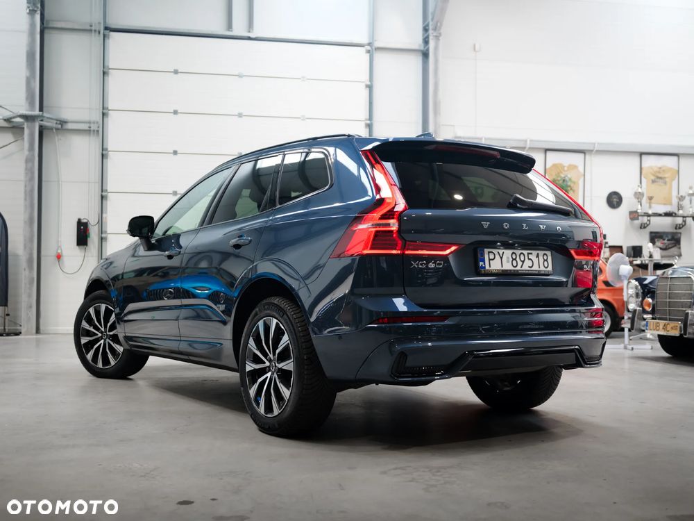 Volvo XC 60 B4 D AWD Plus Dark - 6