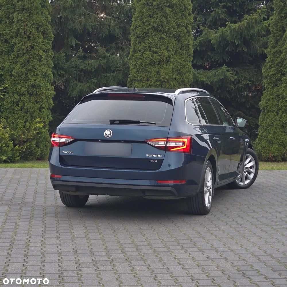 Skoda Superb 2.0 TDI DSG Style - 10