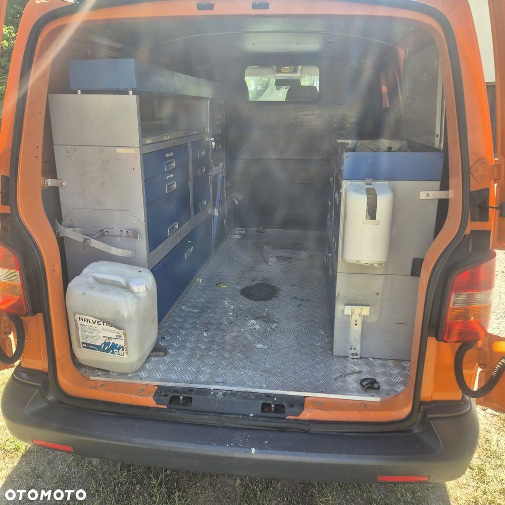 Volkswagen Transporter Shuttle L1 - 10