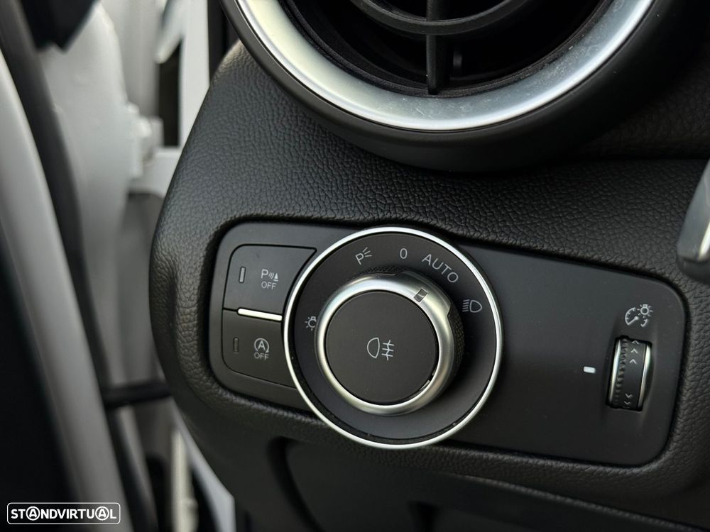 Alfa Romeo Giulia 2.2 D Super AT8 - 24