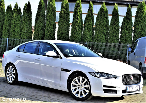 Jaguar XE 2.0 D Prestige