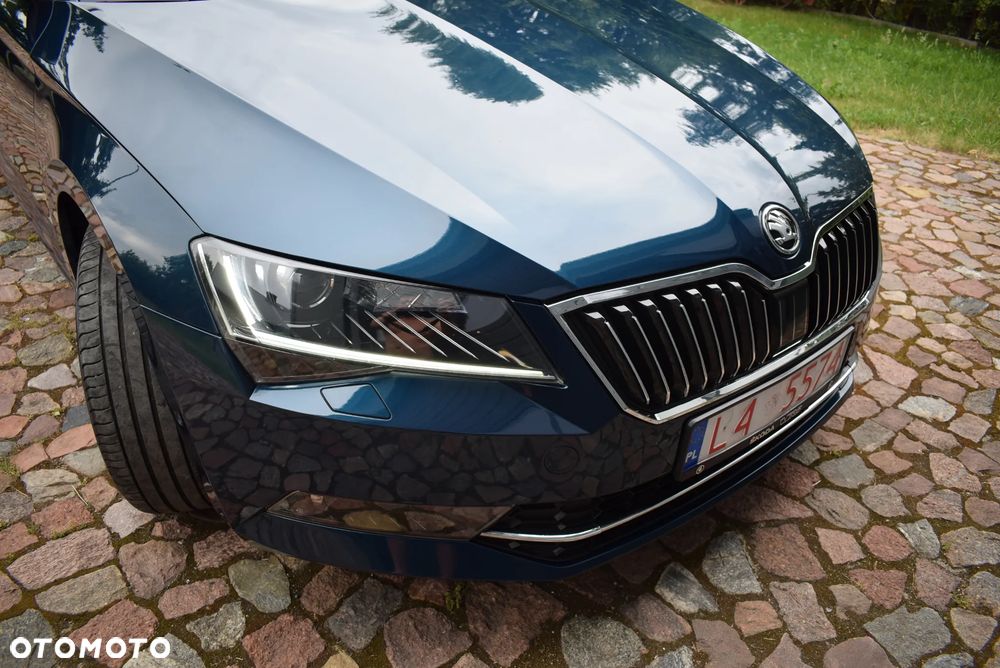 Skoda Superb 2.0 TDI 4x4 DSG Premium Edition - 20