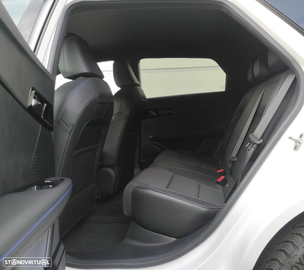 MG MG4 77 kWh Extended Range Luxury - 24