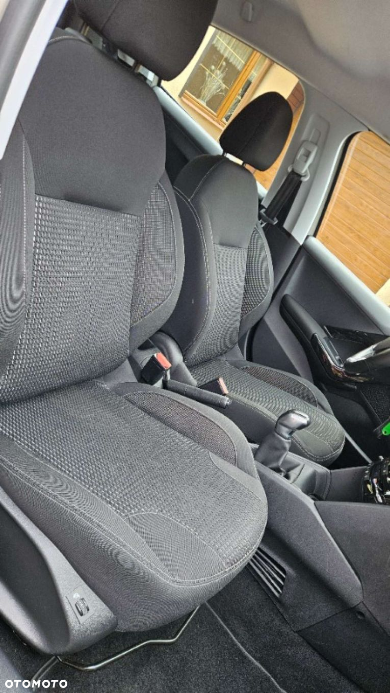 Peugeot 208 PureTech 110 Stop & Start Signature - 19