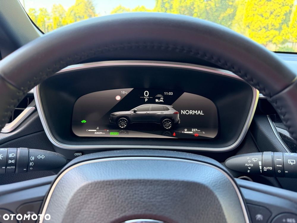 Toyota Corolla Cross 2.0 Hybrid Style AWD - 24