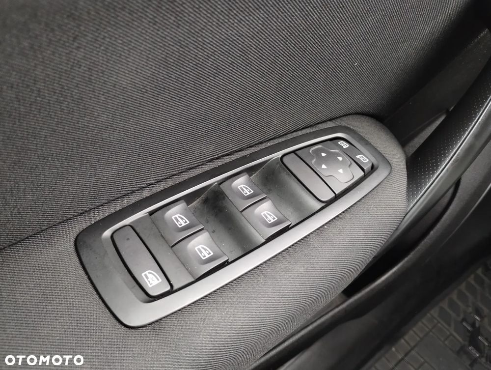 Renault Megane 1.5 Blue dCi Zen - 18