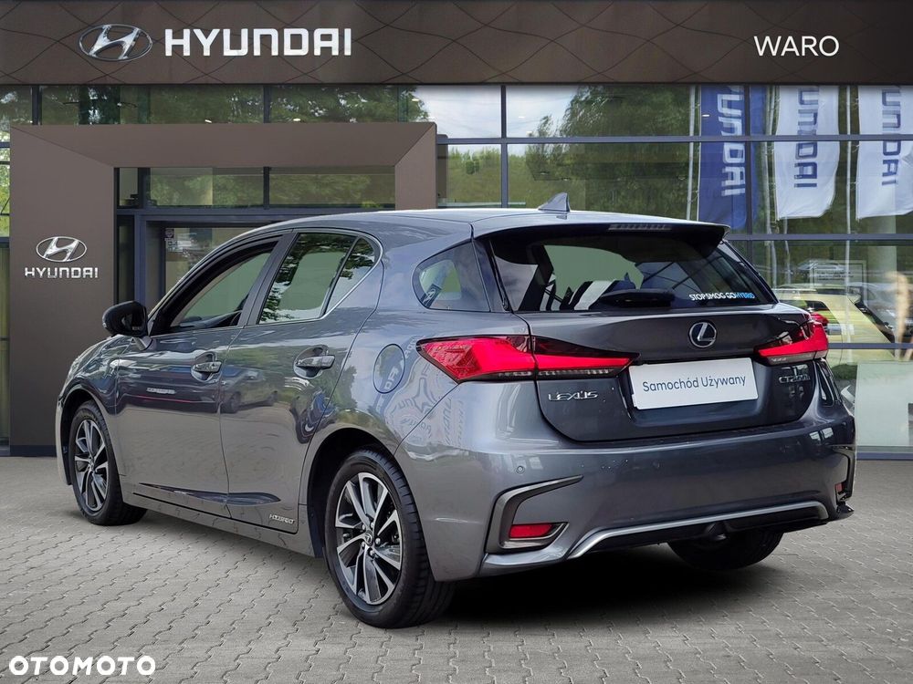 Lexus CT - 4