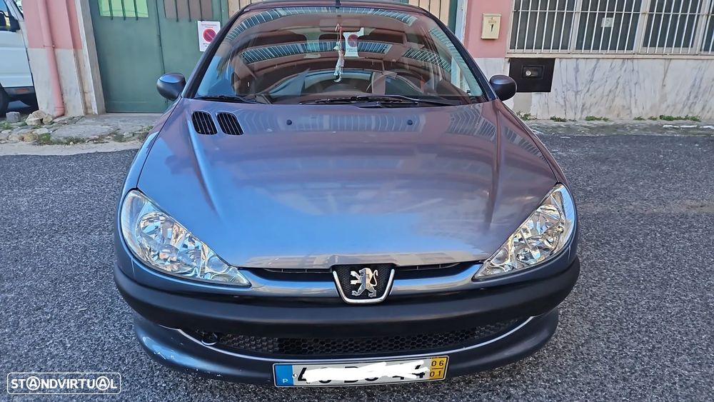 Peugeot 206 - 1