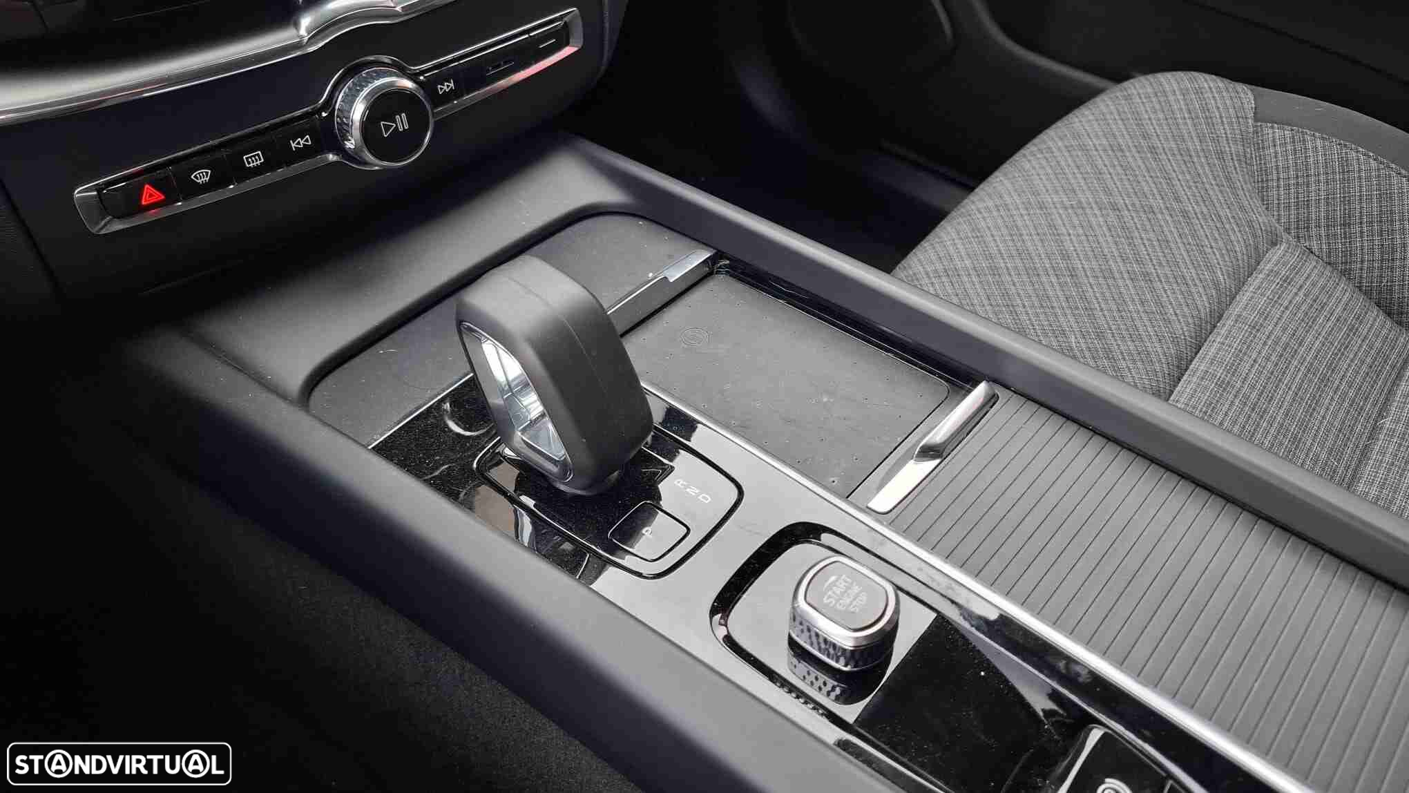 Volvo XC 60 2.0 B4 Core - 13