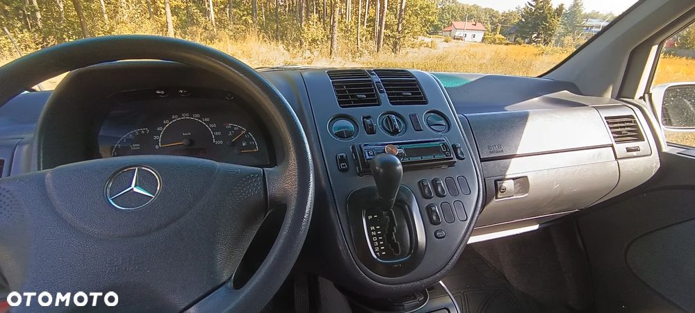 Mercedes-Benz Klasa V - 8