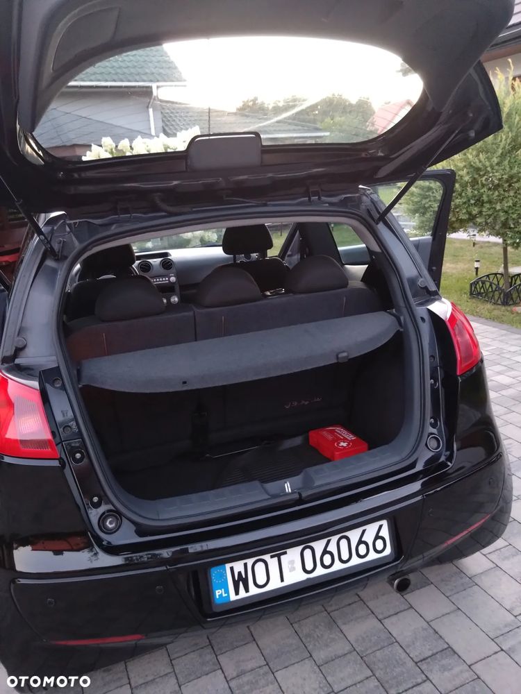 Mitsubishi Colt 1.3 Inform - 12