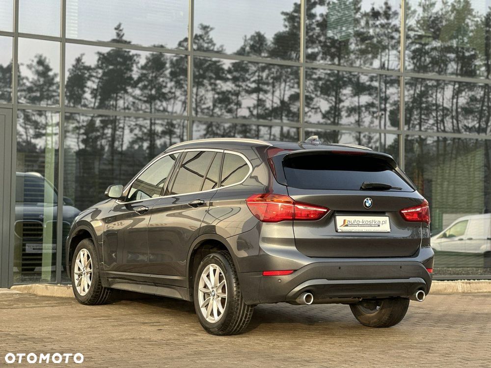 BMW X1 xDrive18d Advantage - 8