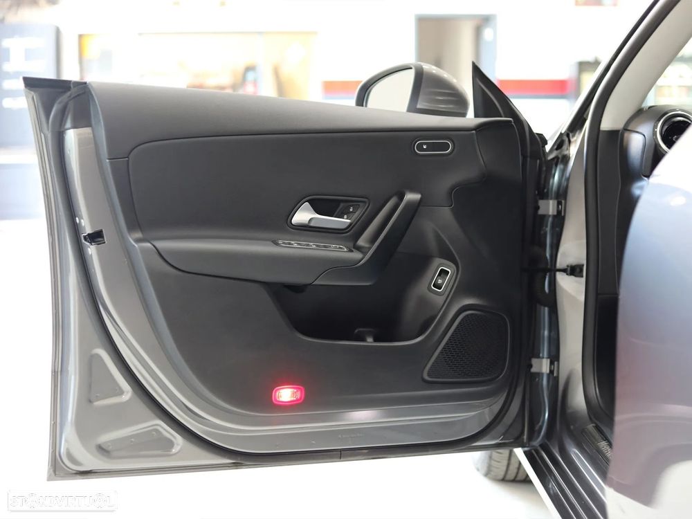 Mercedes-Benz CLA 180 d Shooting Brake Style Plus Aut. - 19