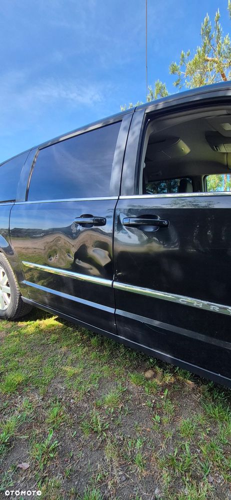 Chrysler Town & Country 3.6 Limited - 8