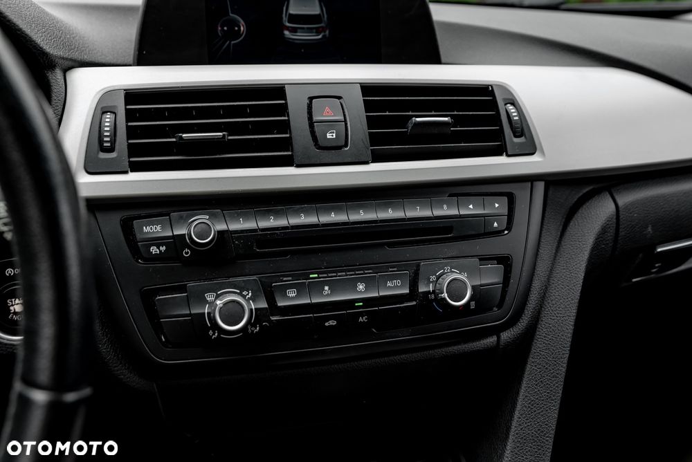 BMW Seria 3 316d - 34