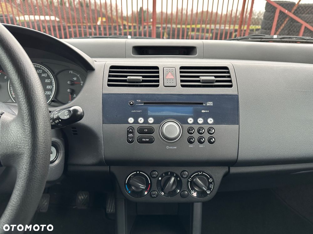 Suzuki Swift 1.3 Comfort - 22