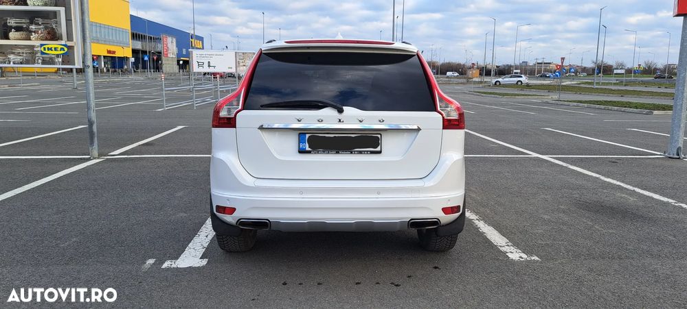 Volvo XC 60 D5AWD Momentum - 11