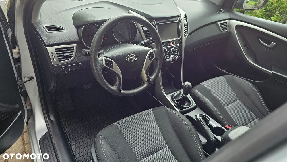 Hyundai i30 - 19