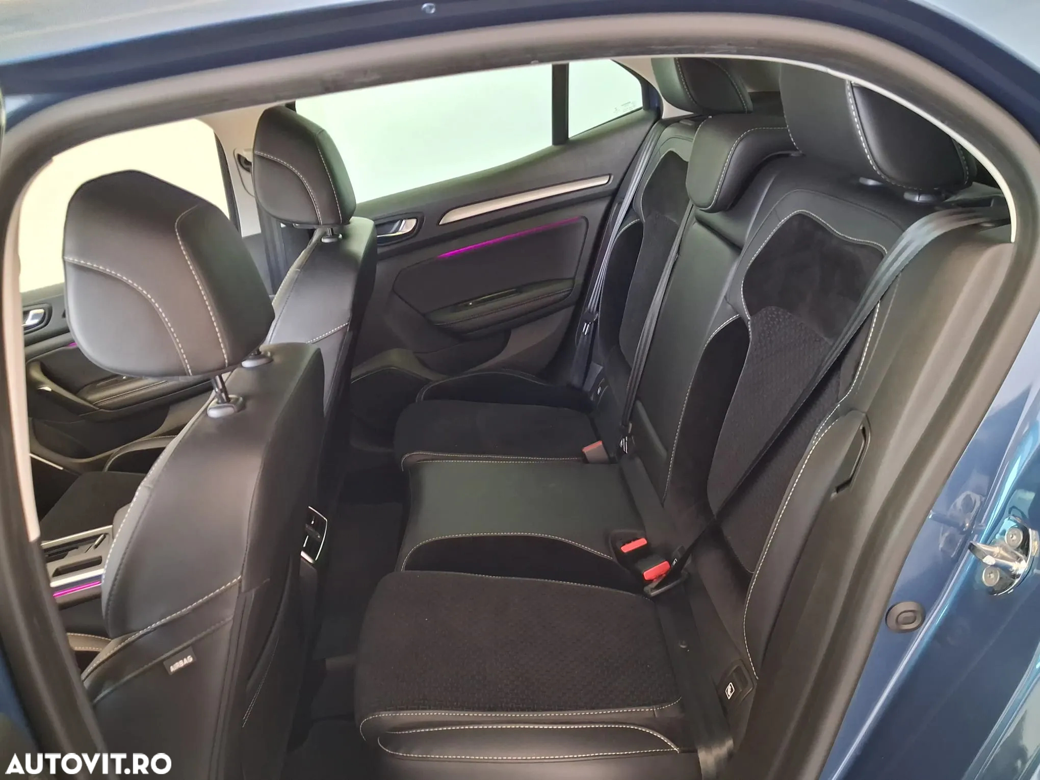 Renault Megane Estate 1.5 dCI EDC Intens - 17